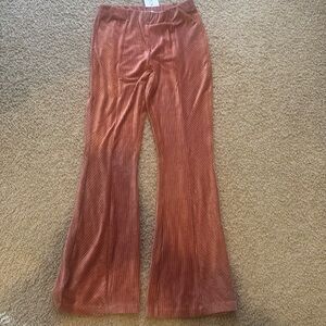 NWT boutique brand BaeVely Velvet flare pull on pants M